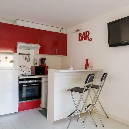 Studio Le Capitole-12 * Frejus